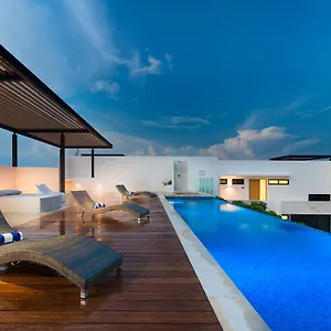 https://the-highline-tulum.quintano-roohotels.com